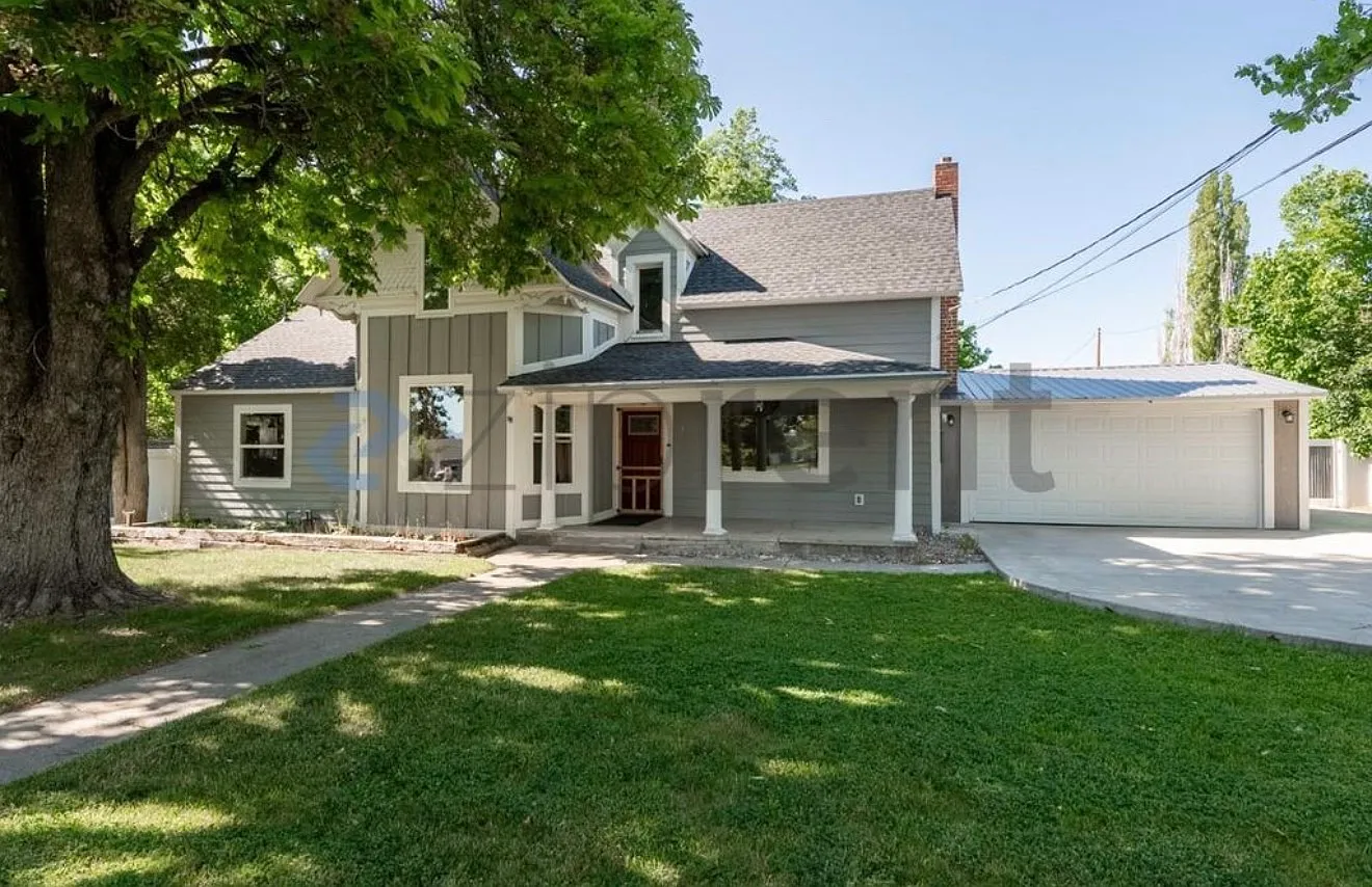 Smithfield home — Photo 2