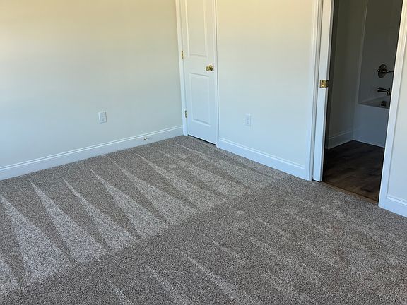4th image of 275 Circle Dr NE #A