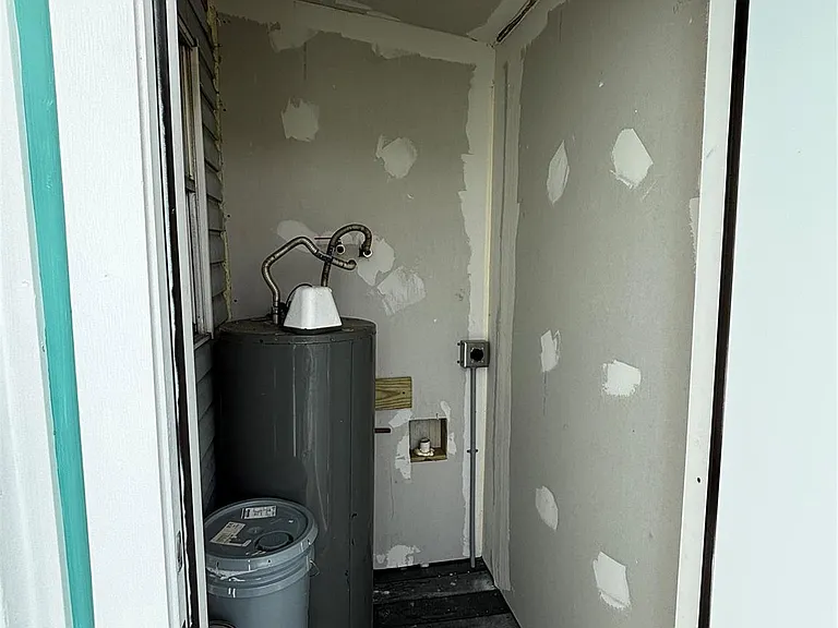 4125 Avenue M — Photo 16