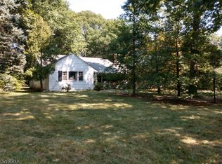 76 Stonebridge Rd, Montclair, NJ 07042