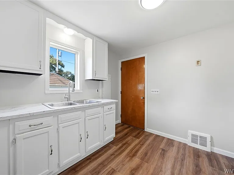 66 Cleveland Dr — Photo 12