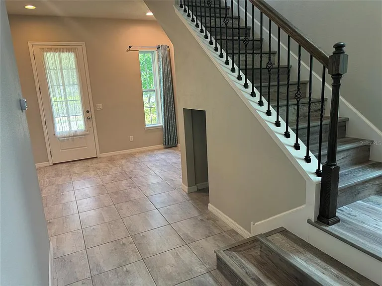 5912 Village Center Dr — Photo 8