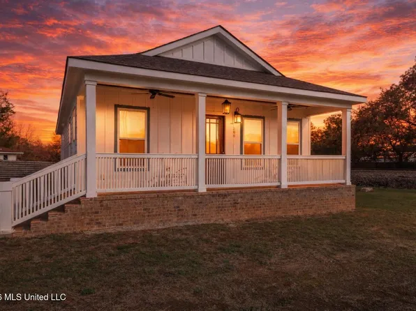 306 Cowan Rd, Gulfport, MS 39507