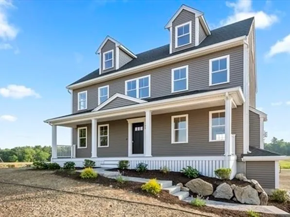 61 Thompson St, Middleboro, MA 02346