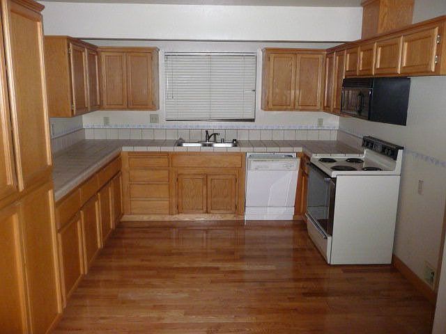 2nd image of 284 Grace Way