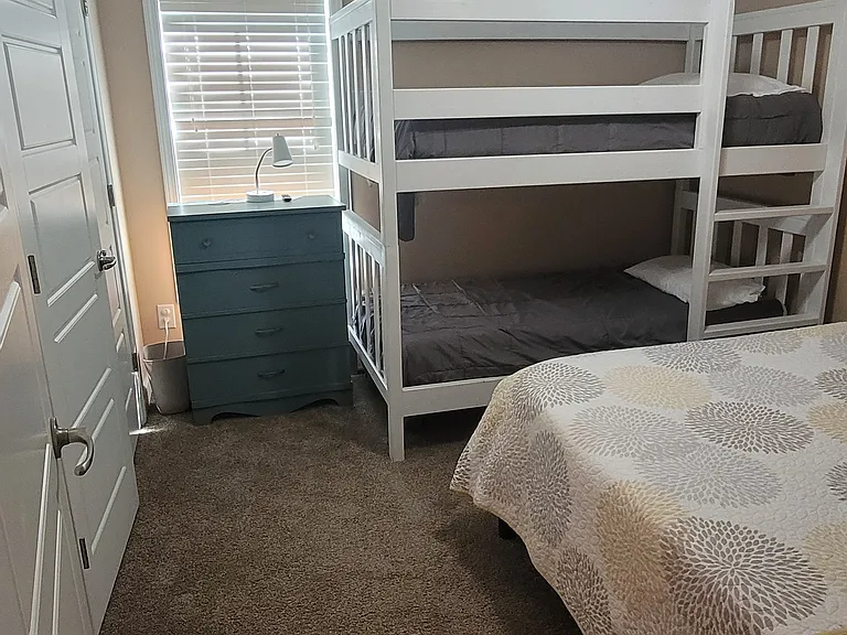 100 Grangers Ct — Photo 30