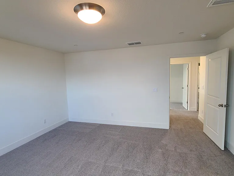 938 Pipit St — Photo 14