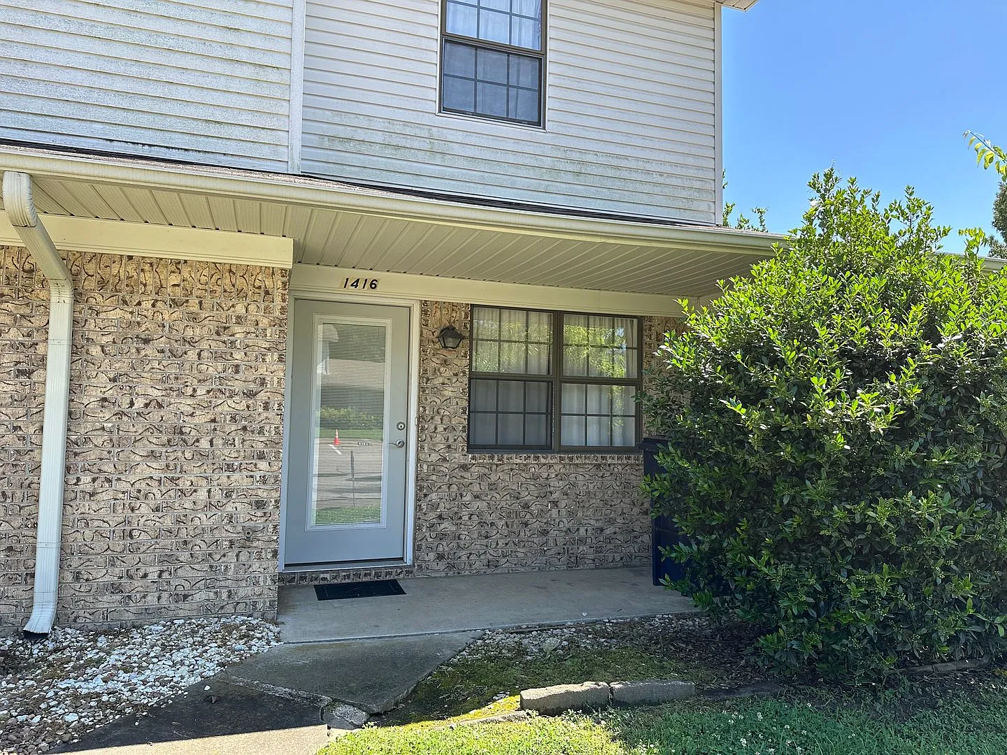 1416 E O St — Photo 1