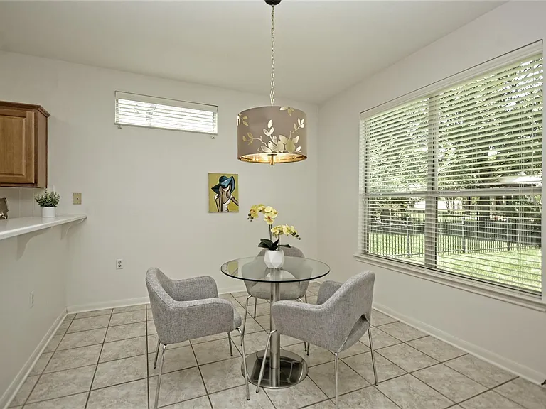 112 Bluebell Dr — Photo 10