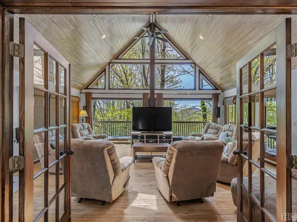 118 Eagle Ridge, Sapphire, NC 28774