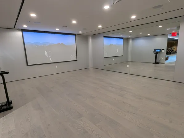 135 East 47th Street image 20 of 23