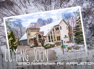 1290 Nottingham Rd, Appleton, WI 54915