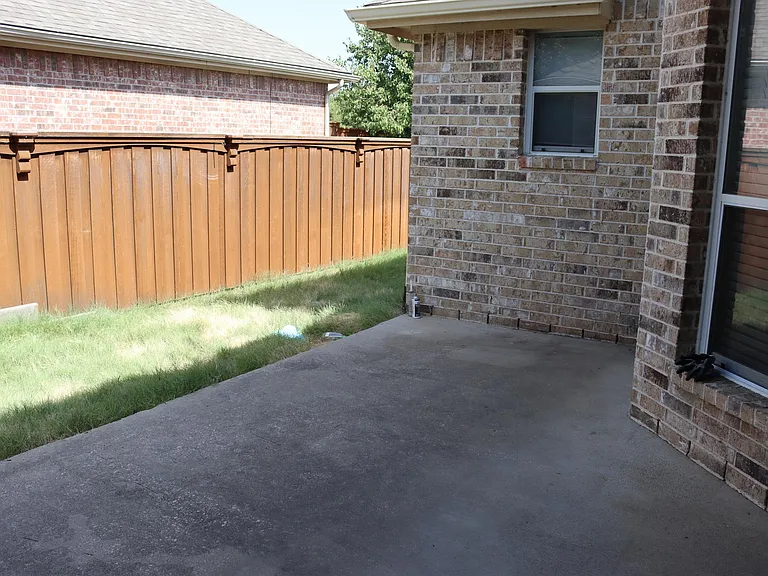 1548 Idlewild Dr — Photo 22
