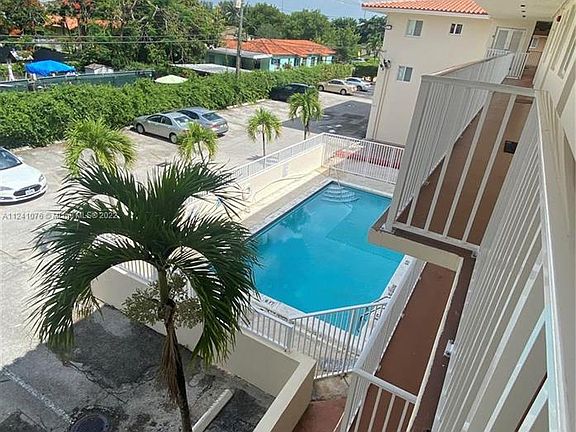 5th image of 1014 Salzedo St APT 300