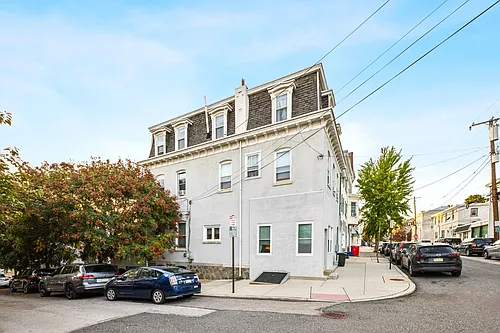 3918 Terrace St Photo 1
