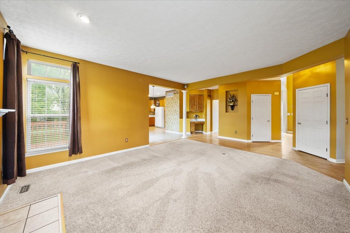 next background image