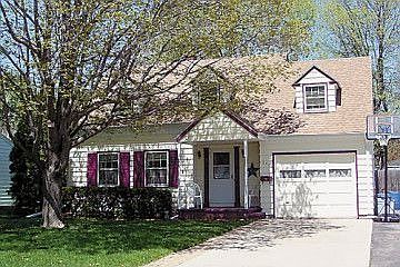 1st image of 240 Berkeley Dr
