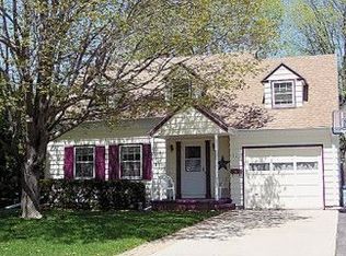 240 Berkeley Dr, Neenah, WI 54956