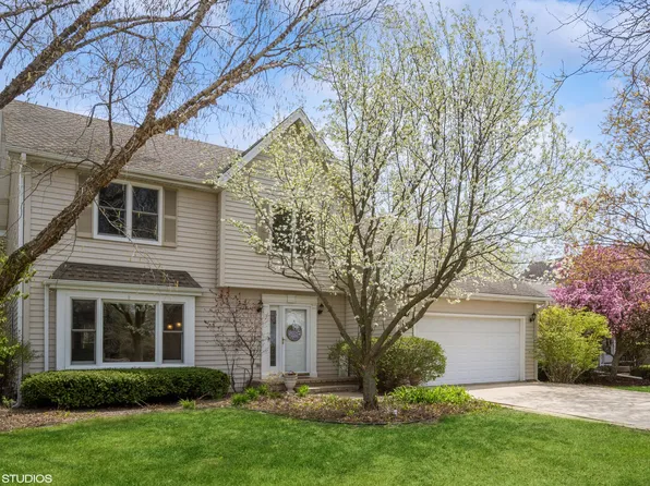 315 Thistle Ln, Lake Zurich, IL 60047
