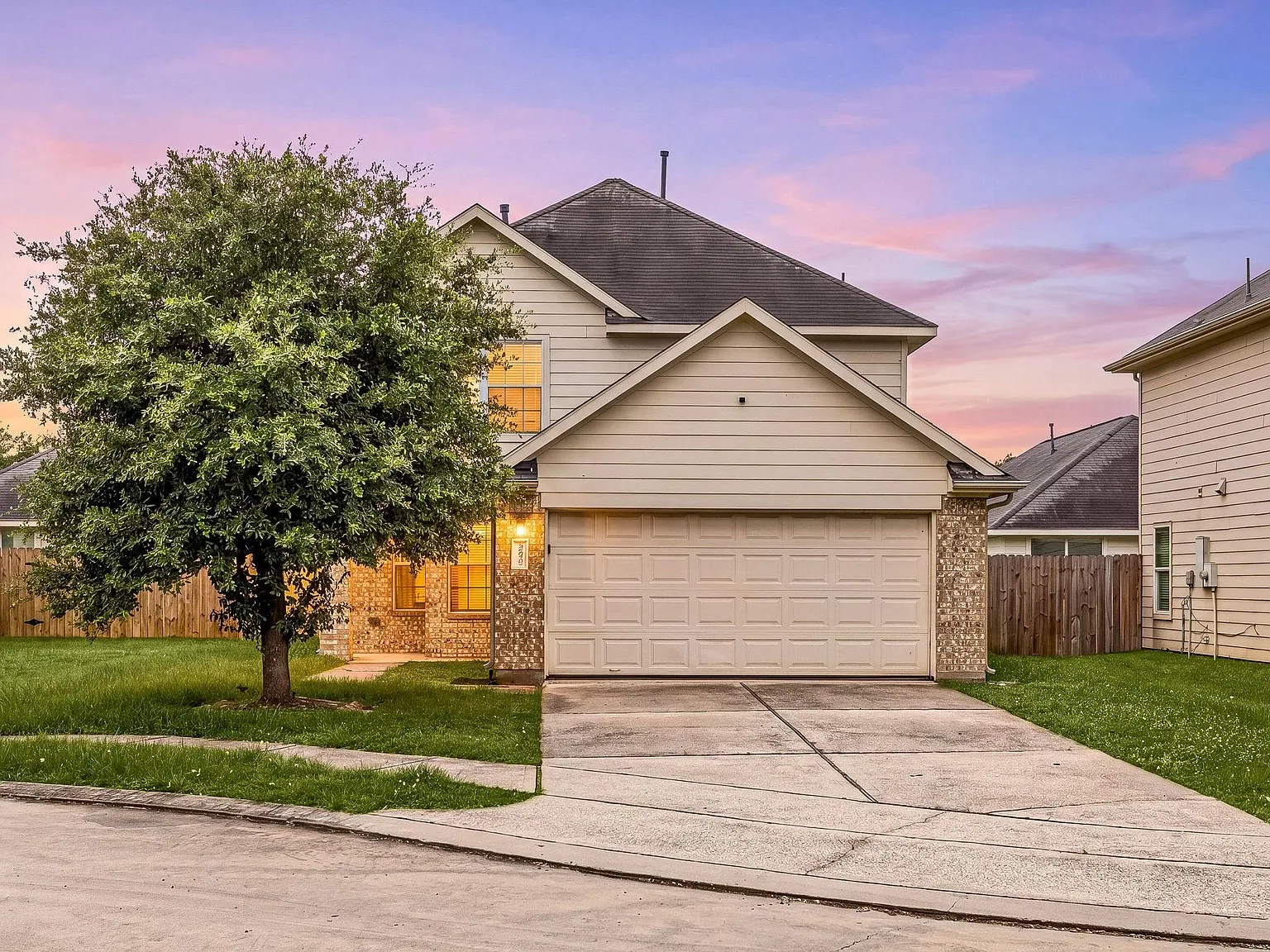 3 bed, 2.5 bath, 1770 sqft, $1,865 — Photo 1