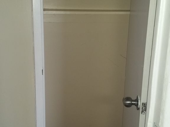 5th image of 604 Parkside Ave