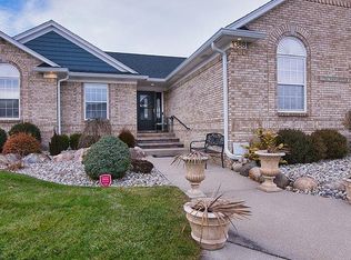 1388 Sand Piper Dr, Grand Blanc, MI 48439