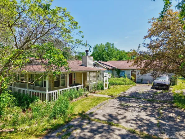 6343 Humphrey Ave, Flushing, MI 48433