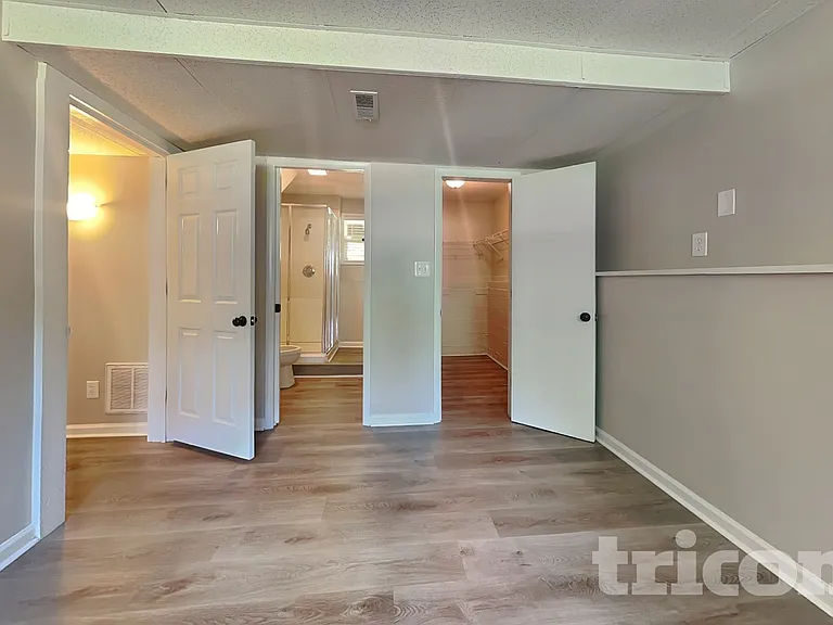 5820 Leatherwood Ln — Photo 8