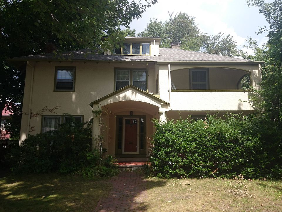 2nd image of 19 Copley St