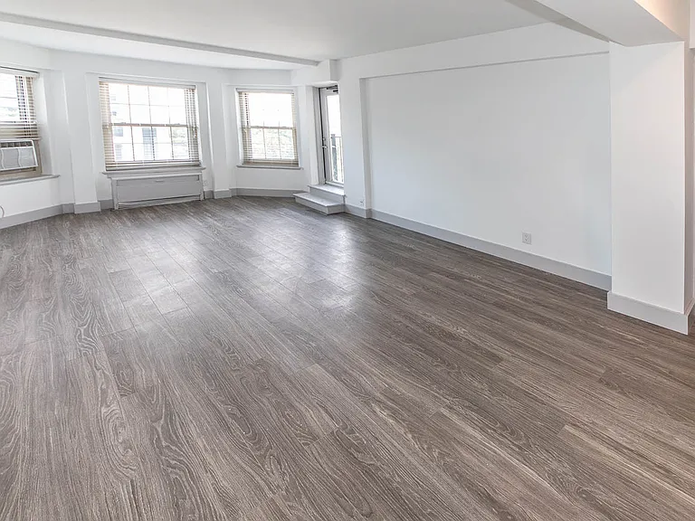 Dining/Living room