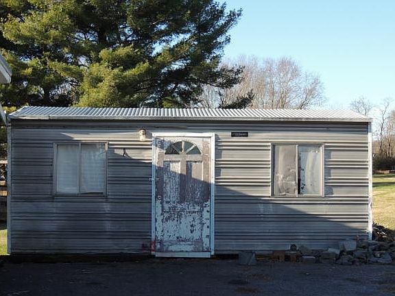 2nd image of 209 Arrowhead Dr