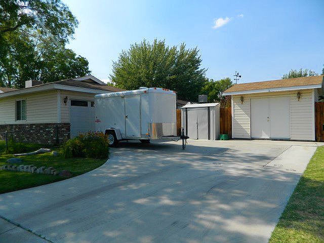 2nd image of 2499 Bar L Ln