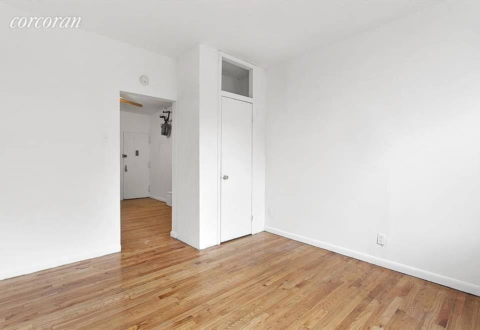 2nd image of 137 Orchard St #13