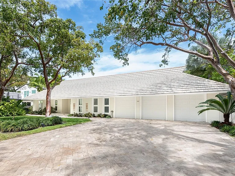 141 Cape Florida Dr — Photo 17