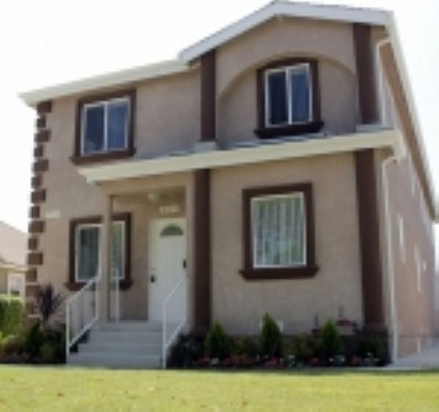 1st image of 717 W 53rd St