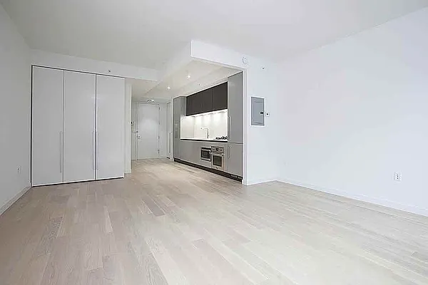 Rented by Keller Williams NYC | media 31