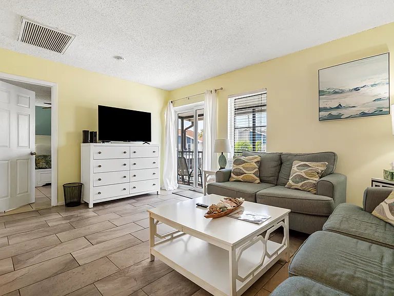 230 Medallion Blvd #E — Photo 14