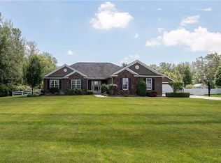 12255 McNeeley Rd, Akron, NY 14001