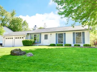 611 Silbury Ct, McHenry, IL 60050