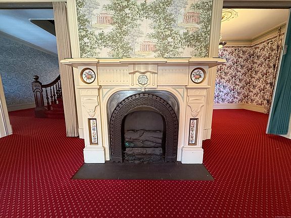 14th image of this home