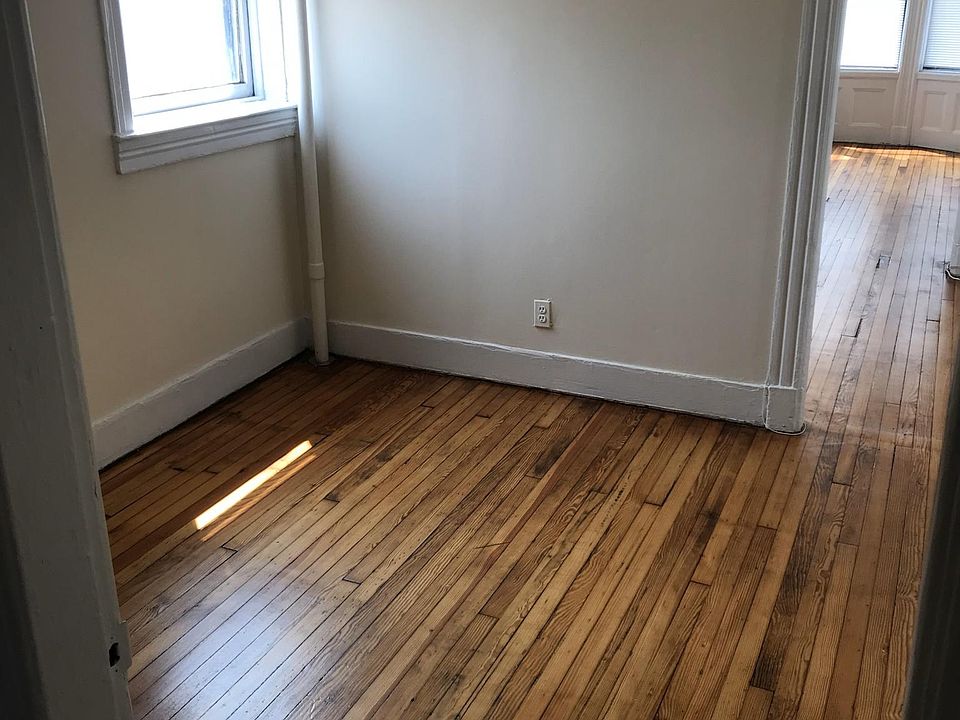 2nd image of 219 Park Ave APT 10