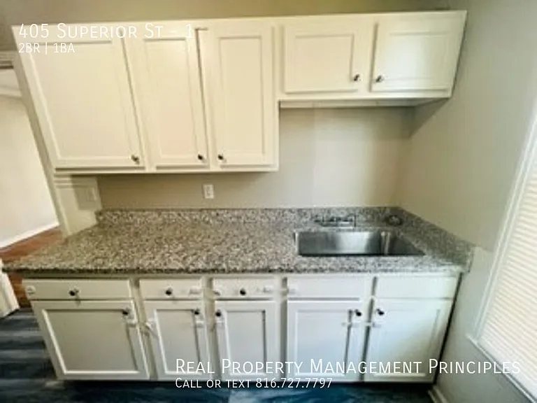 405 Superior St #1 — Photo 11