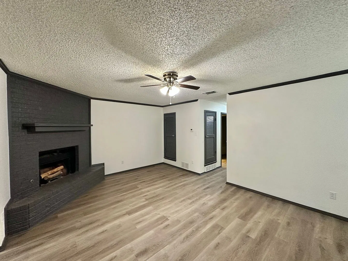 TC 7410 Avenue W — Photo 3