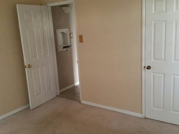 5th image of 8312 Courtland Dr