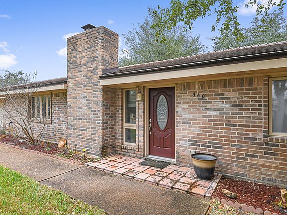 4th image of 440 Augusta Dr