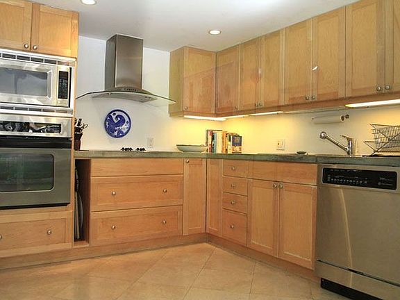 4th image of 11 Island Ave APT 2009