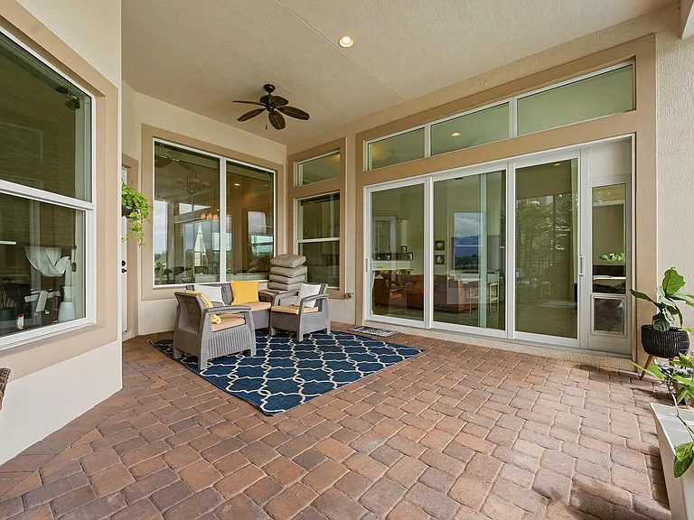 851 Edgebrook Ln — Photo 36