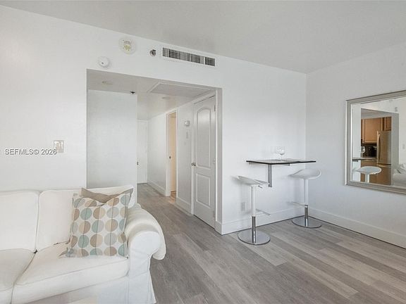 3rd image of 100 Lincoln Rd #439