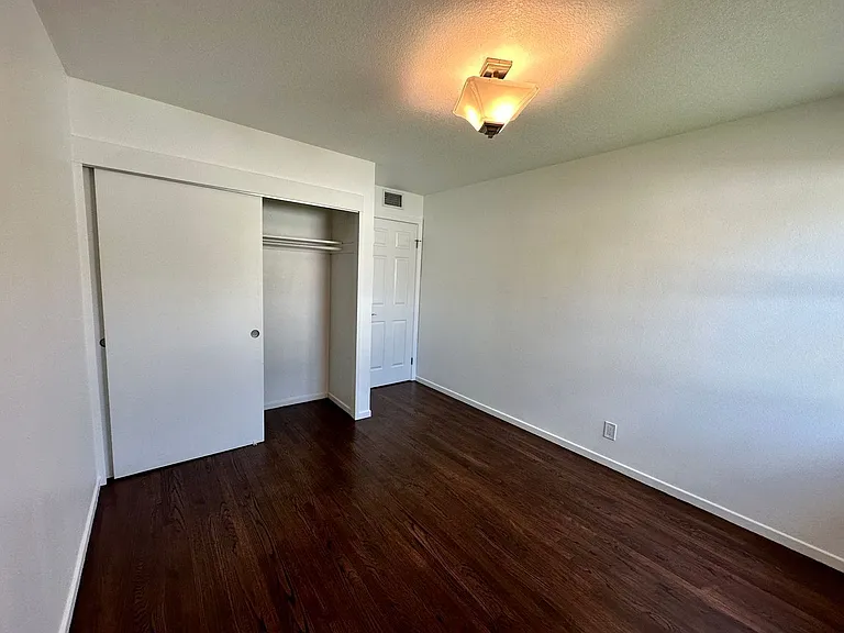 1200 Wilson Ave — Photo 7