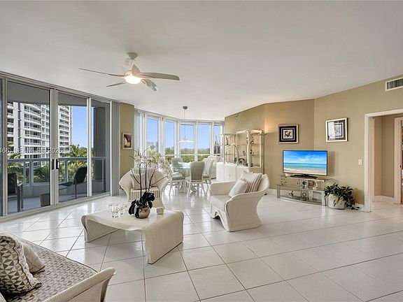 5th image of 21150 Point Pl APT 805